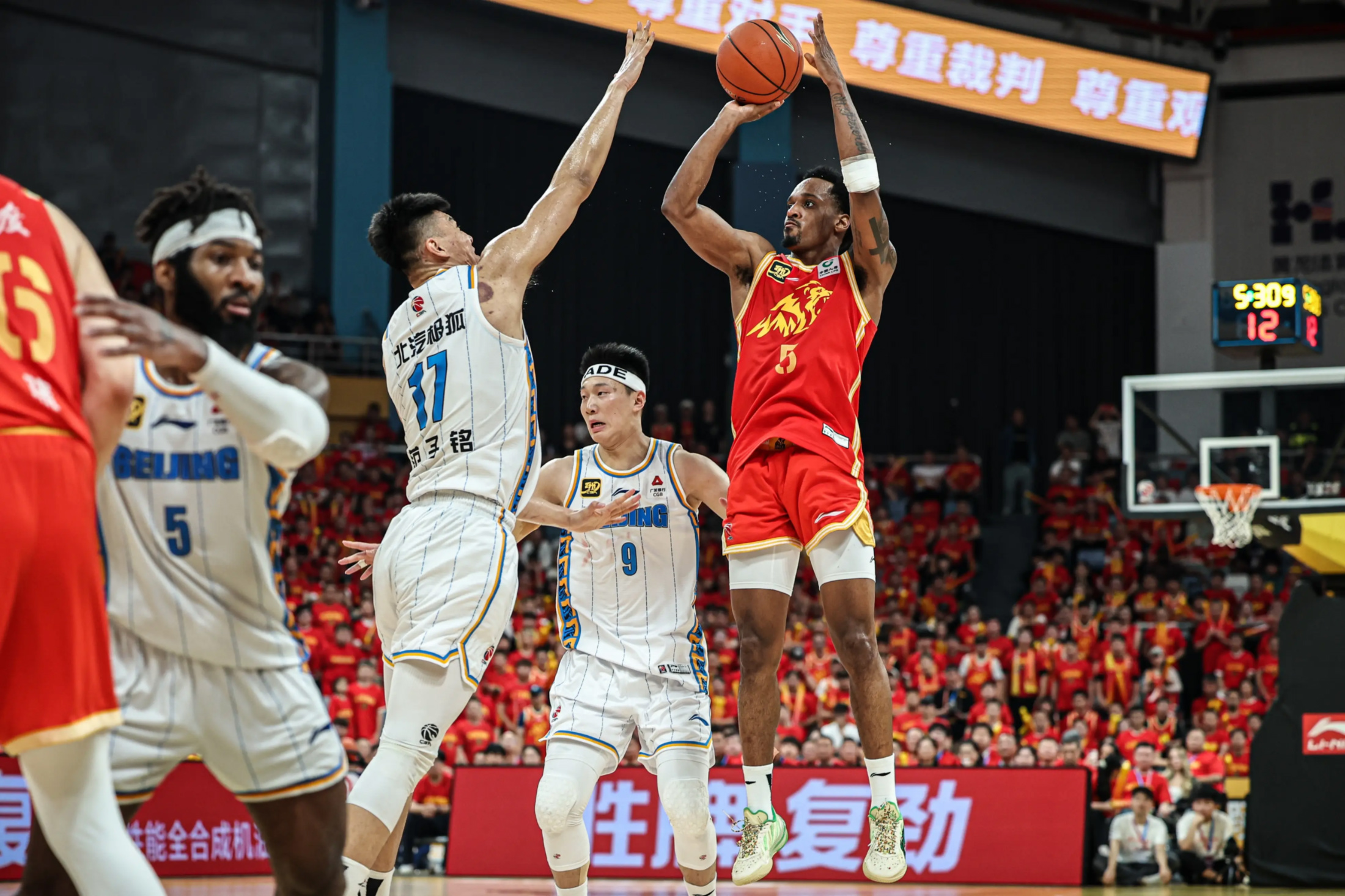 开云登录-关于清晨广东宏远调整名单以备NBA季后赛，状态回暖环节打磨，话题不断，球队文化再被提及的信息